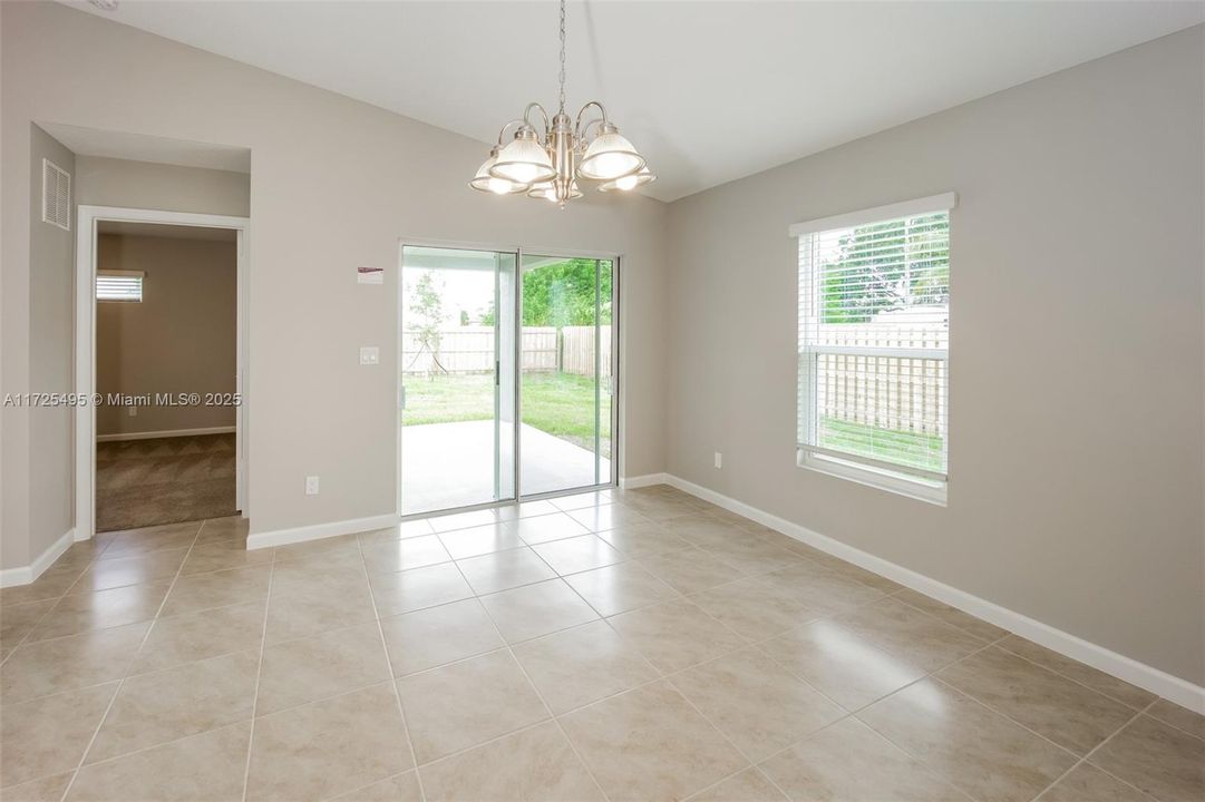 最近租的: $2,355 (4 贝兹, 2 浴室, 1833 平方英尺)