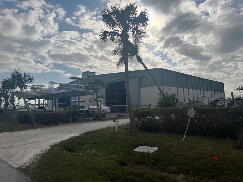 待售: $22,000 (0.09 acres)