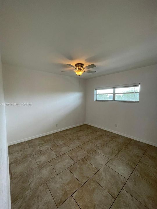 Recently Rented: $1,900 (2 beds, 1 baths, 828 Square Feet)