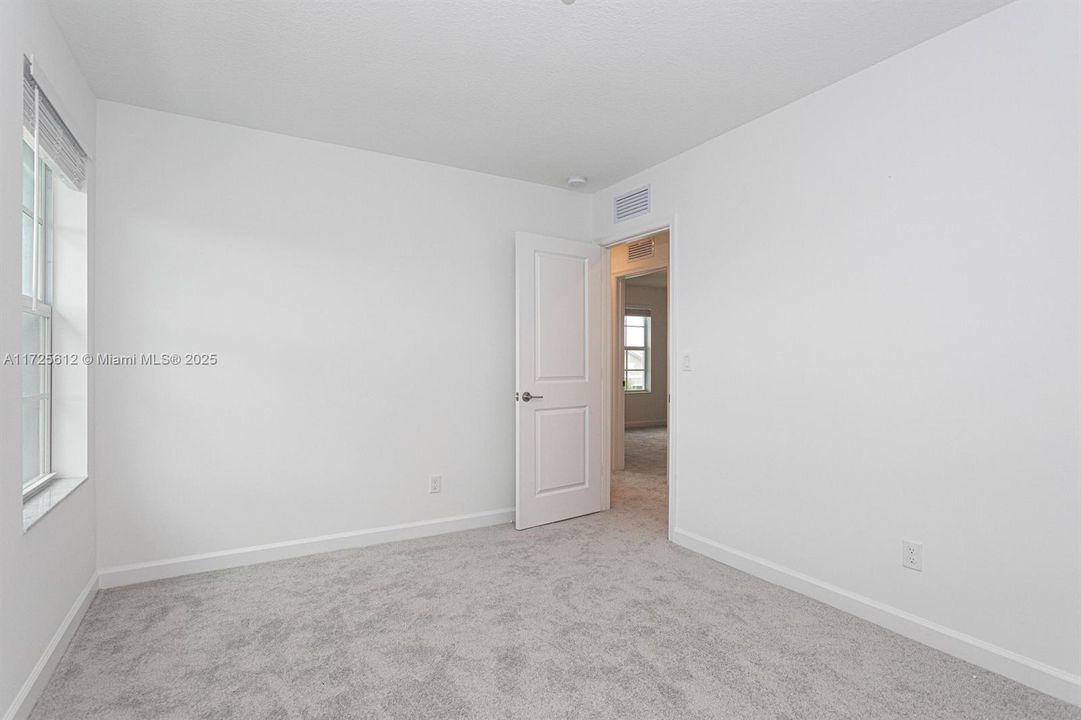 Недавно арендовано: $3,800 (4 спален, 3 ванн, 0 Квадратных фут)