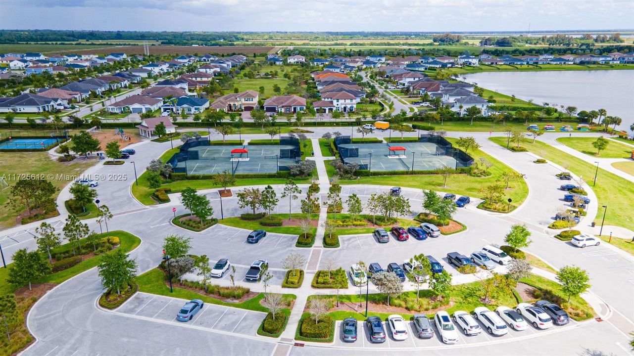 Недавно арендовано: $3,800 (4 спален, 3 ванн, 0 Квадратных фут)