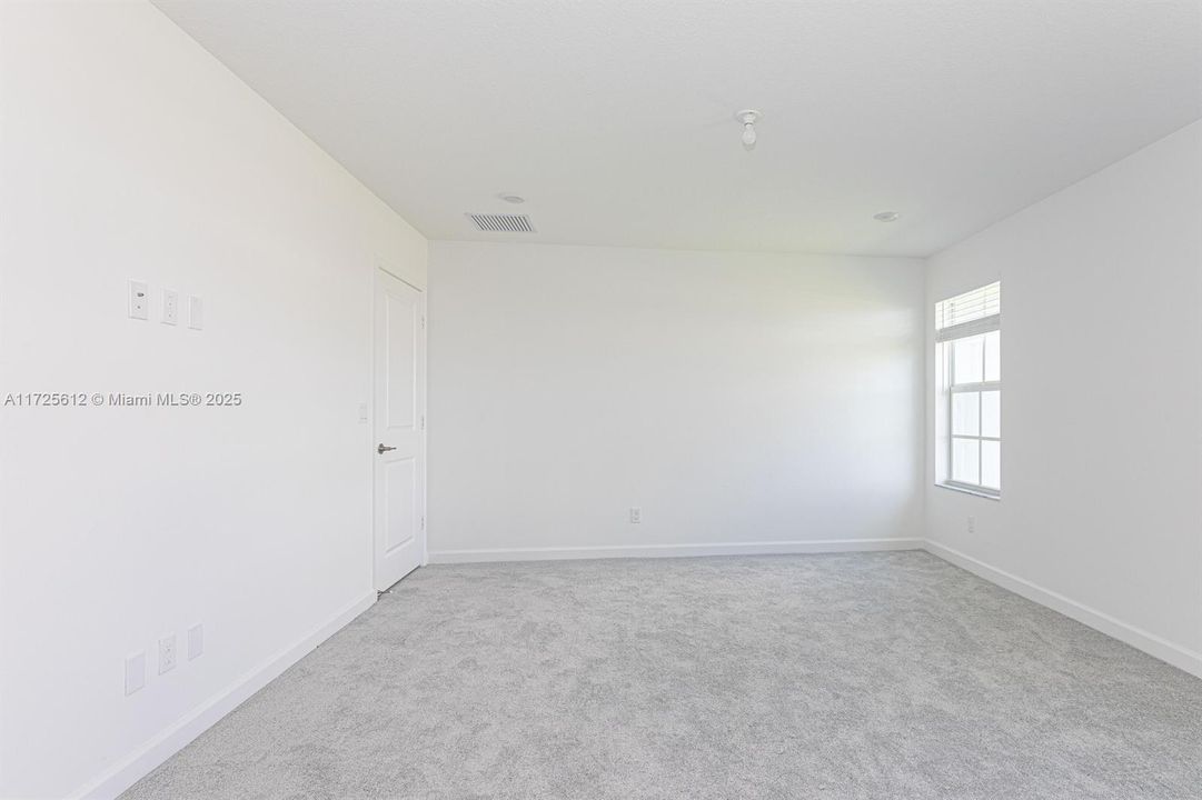 Недавно арендовано: $3,800 (4 спален, 3 ванн, 0 Квадратных фут)