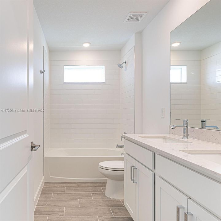 Недавно арендовано: $3,800 (4 спален, 3 ванн, 0 Квадратных фут)