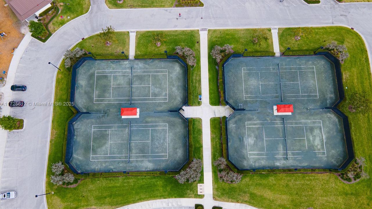 Недавно арендовано: $3,800 (4 спален, 3 ванн, 0 Квадратных фут)