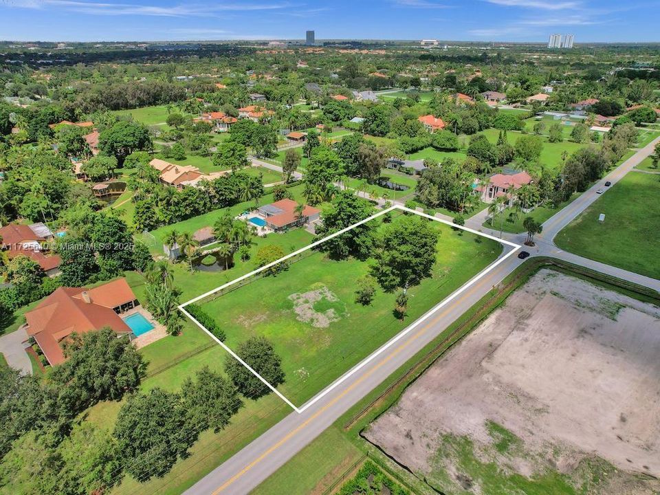 Recently Sold: $850,000 (0.97 acres)