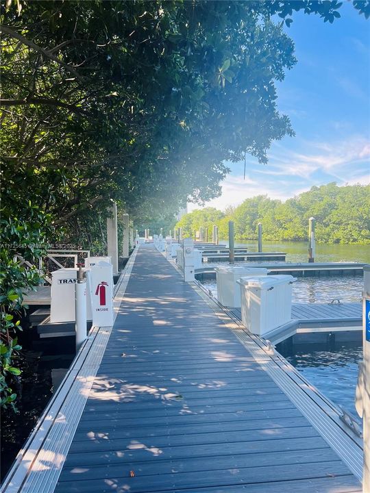 Недавно продано: $1,900 (Нет данных)