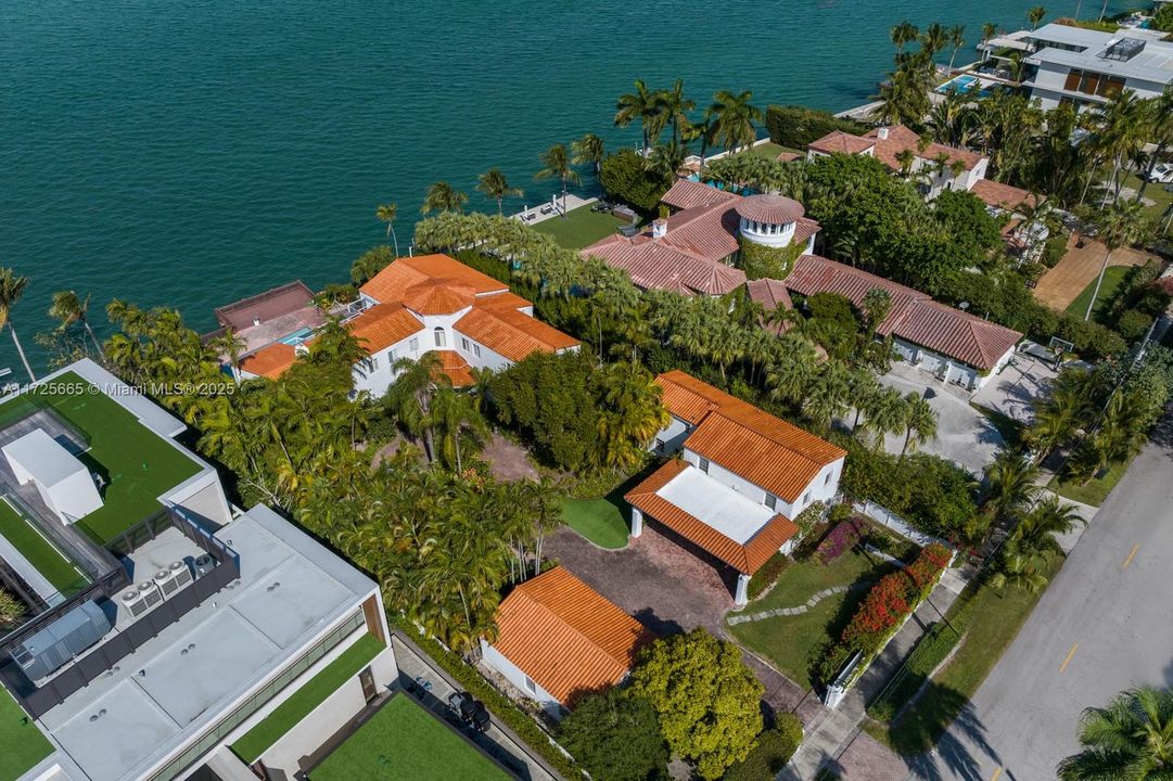 Recently Sold: $24,700,000 (7 beds, 6 baths, 7760 Square Feet)