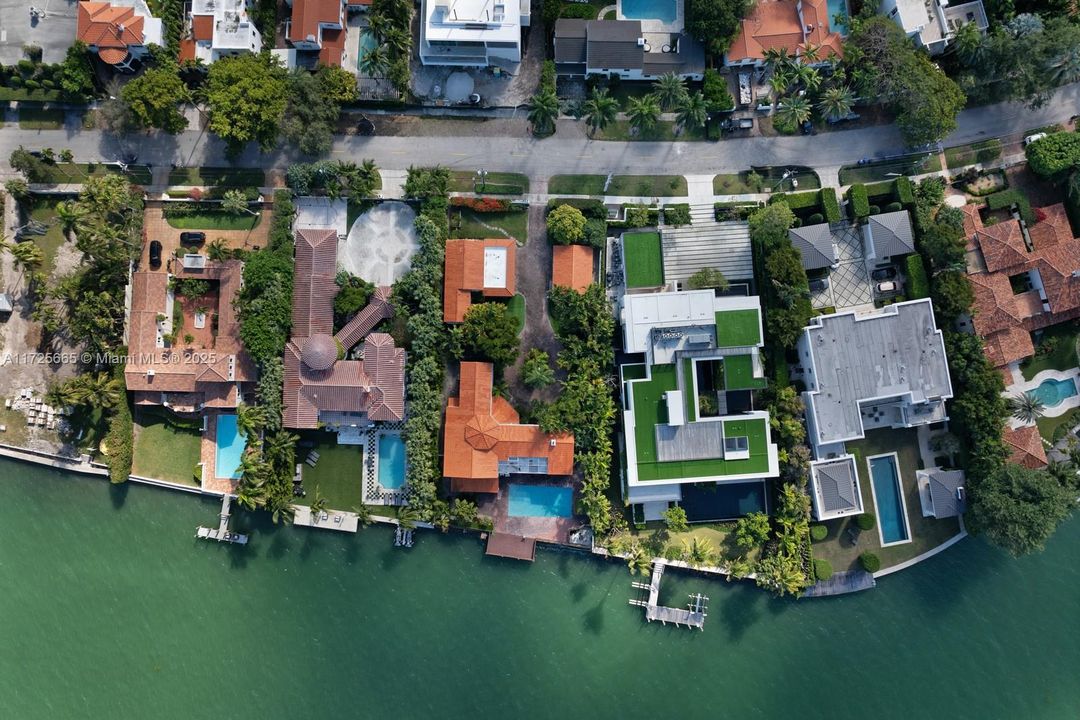 Recently Sold: $24,700,000 (7 beds, 6 baths, 7760 Square Feet)