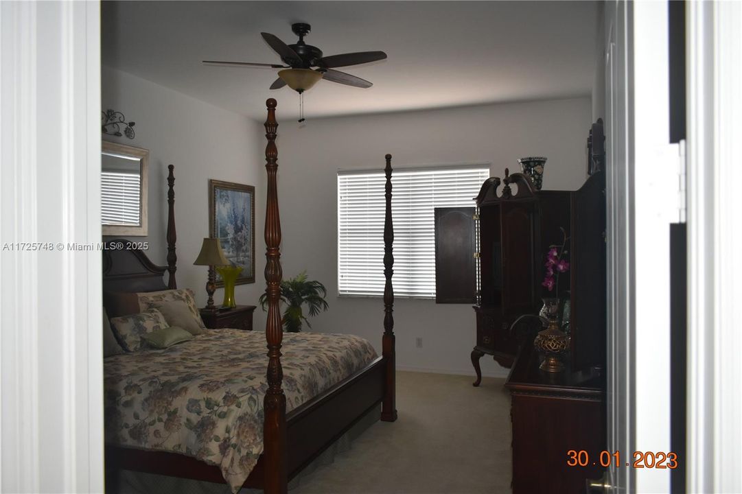 Недавно продано: $650,000 (3 спален, 2 ванн, 2050 Квадратных фут)