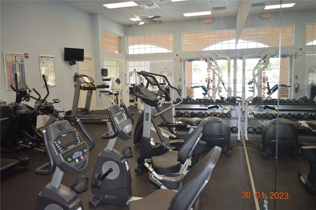 Недавно продано: $650,000 (3 спален, 2 ванн, 2050 Квадратных фут)