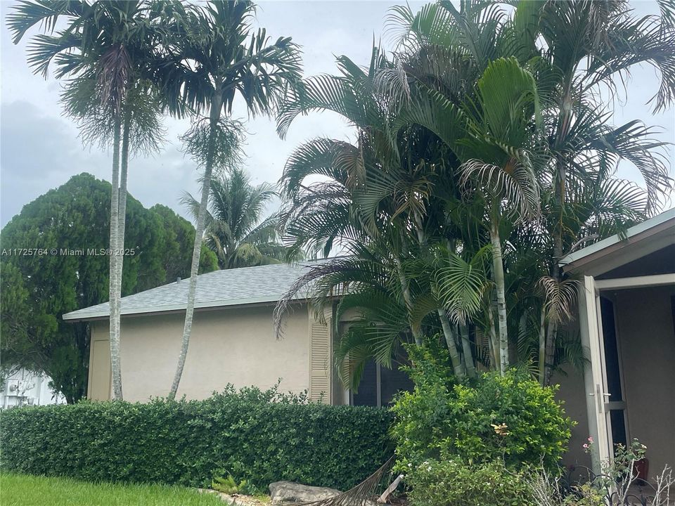 Recientemente alquilado: $1,100 (1 camas, 1 baños, 1309 Pies cuadrados)