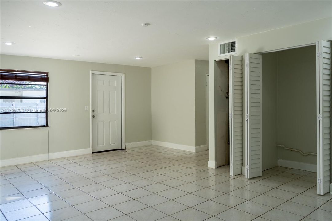 最近租的: $4,200 (4 贝兹, 2 浴室, 1538 平方英尺)