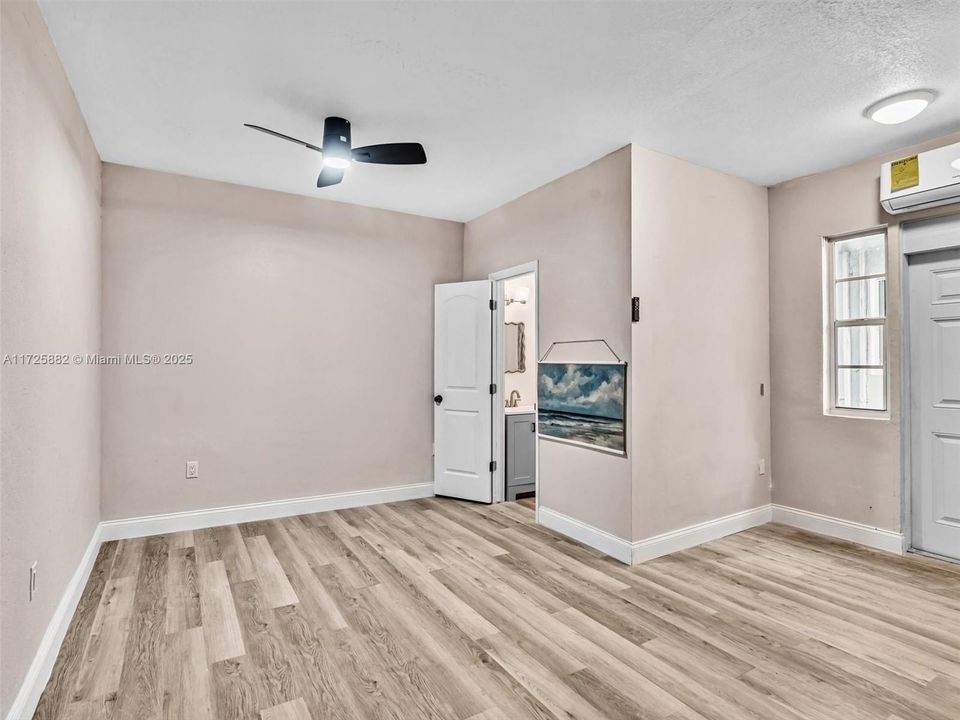 最近售出: $225,000 (1 贝兹, 1 浴室, 460 平方英尺)