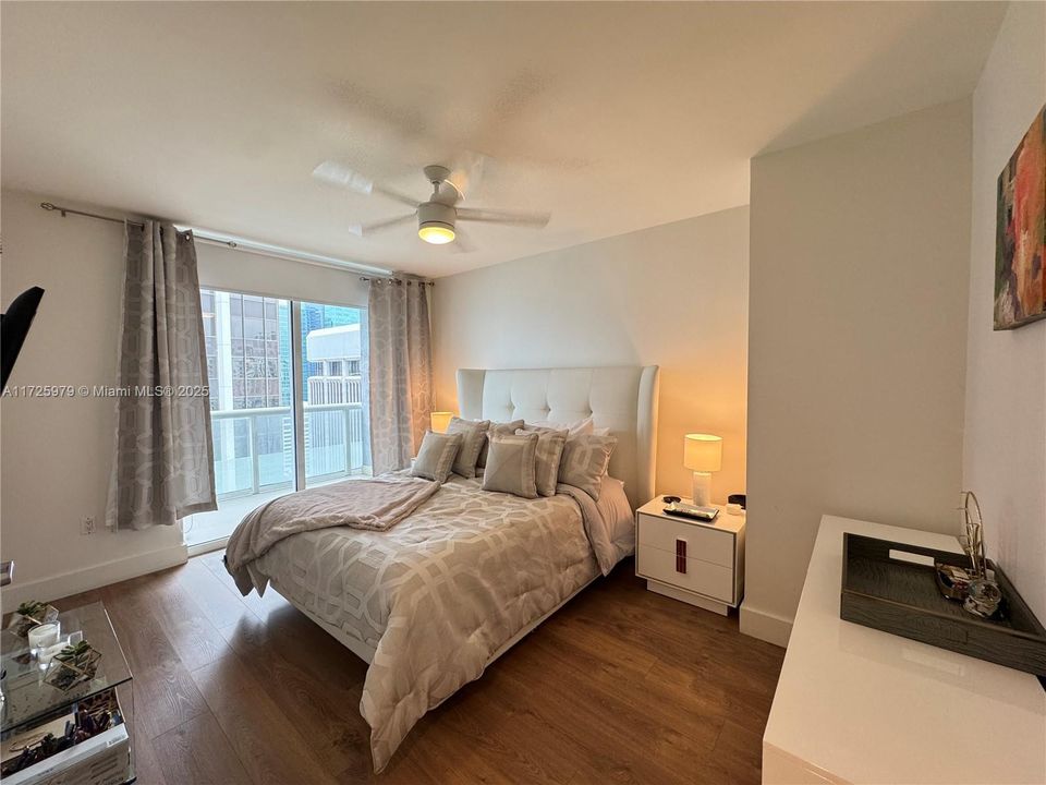 For Sale: $1,050,000 (3 beds, 2 baths, 1789 Square Feet)