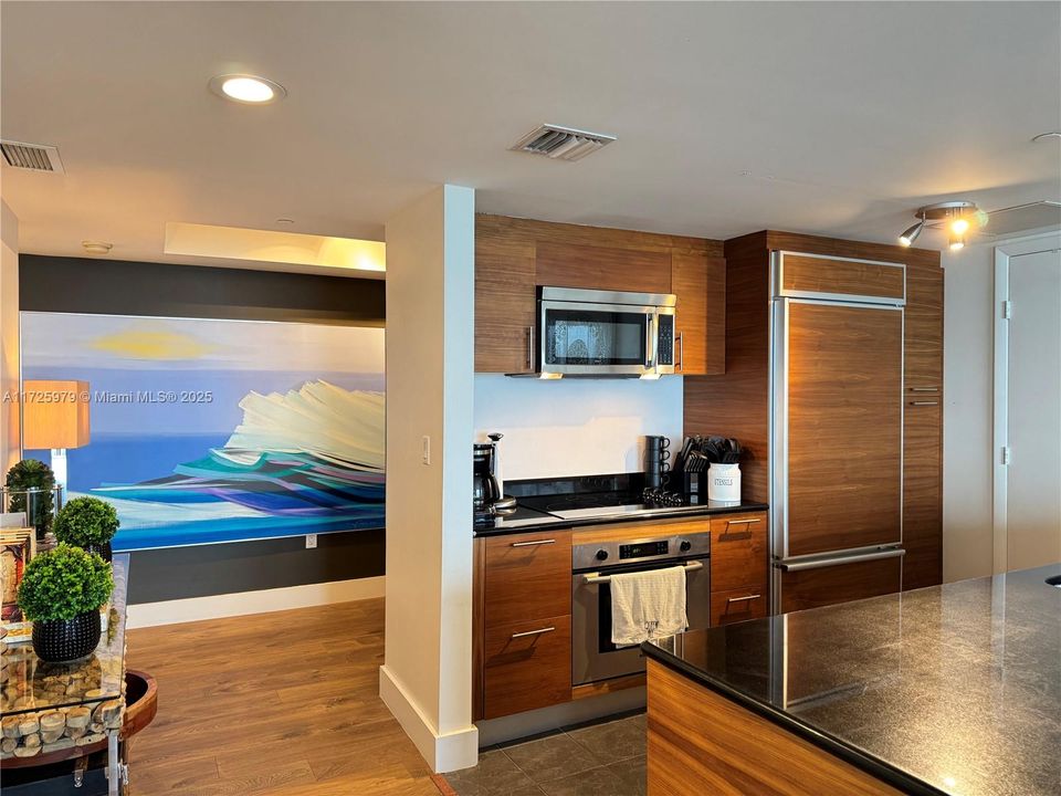 For Sale: $1,050,000 (3 beds, 2 baths, 1789 Square Feet)