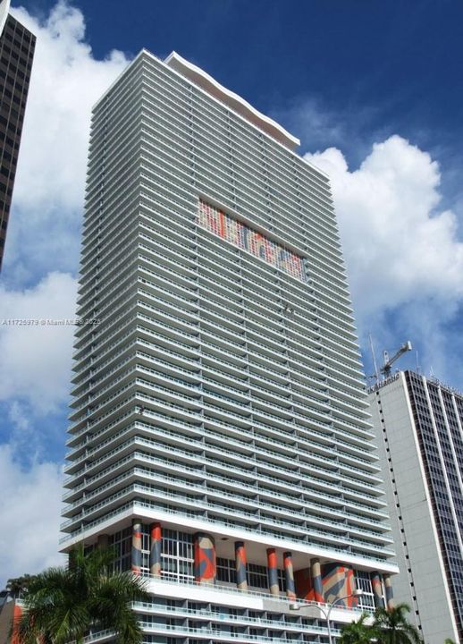 For Sale: $1,050,000 (3 beds, 2 baths, 1789 Square Feet)