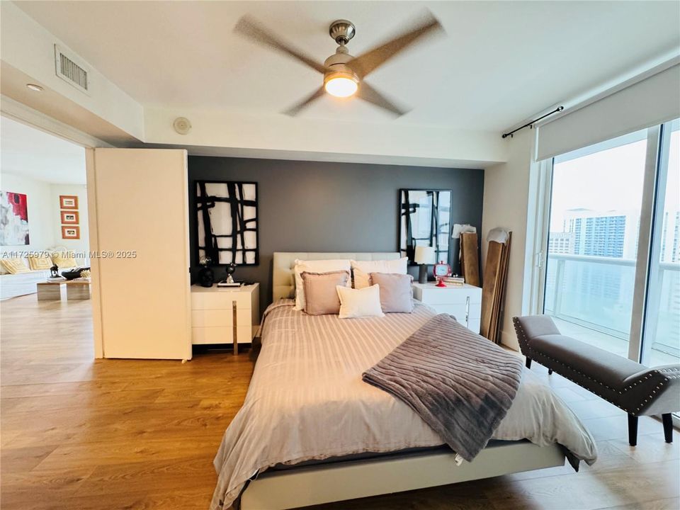 For Sale: $1,050,000 (3 beds, 2 baths, 1789 Square Feet)