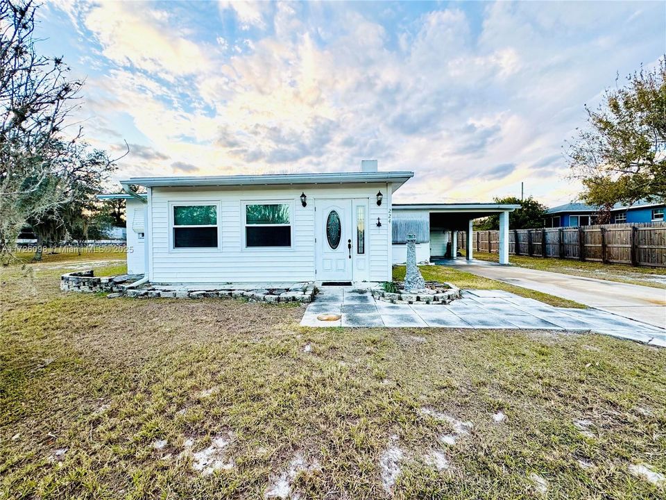Недавно арендовано: $1,550 (2 спален, 2 ванн, 1131 Квадратных фут)