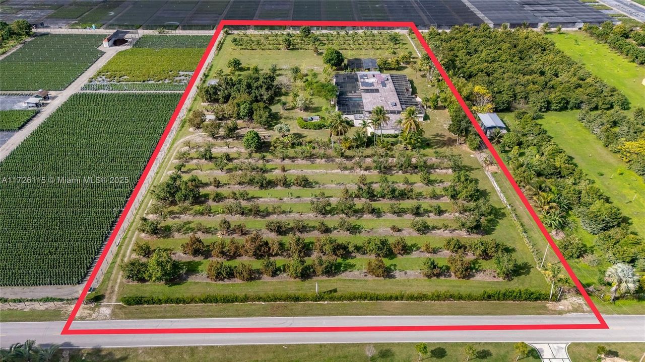 Recently Sold: $1,650,000 (4 beds, 4 baths, 2735 Square Feet)