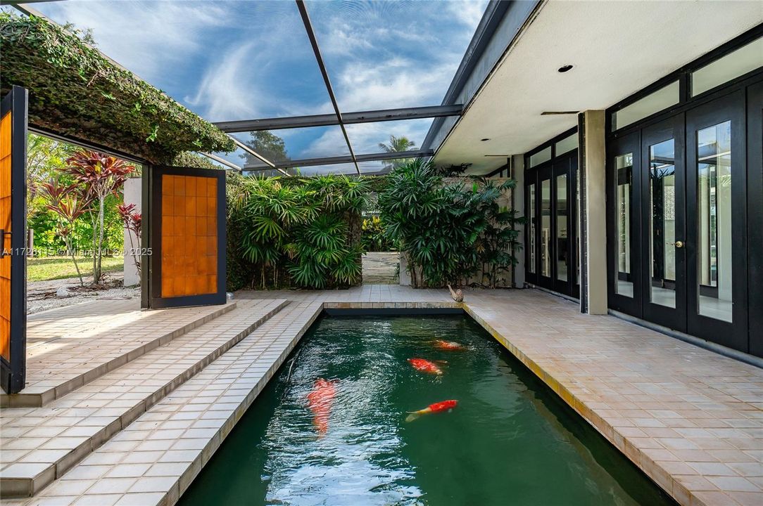 Recently Sold: $1,650,000 (4 beds, 4 baths, 2735 Square Feet)