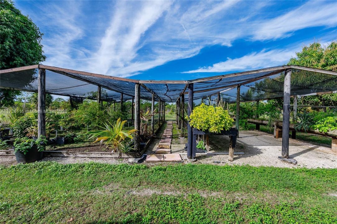 Recently Sold: $1,650,000 (4 beds, 4 baths, 2735 Square Feet)