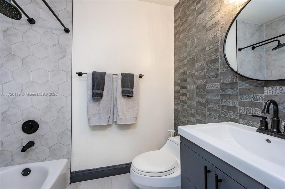 Recently Sold: $1,650,000 (4 beds, 4 baths, 2735 Square Feet)