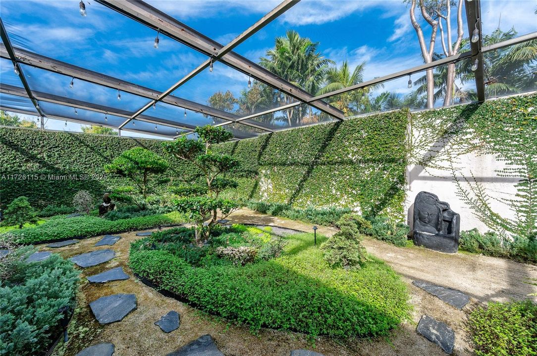 Recently Sold: $1,650,000 (4 beds, 4 baths, 2735 Square Feet)