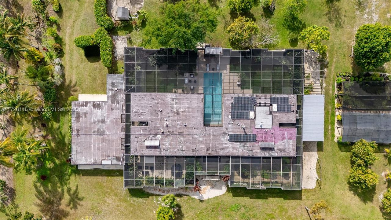 Recently Sold: $1,650,000 (4 beds, 4 baths, 2735 Square Feet)