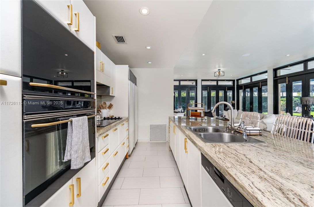 Recently Sold: $1,650,000 (4 beds, 4 baths, 2735 Square Feet)
