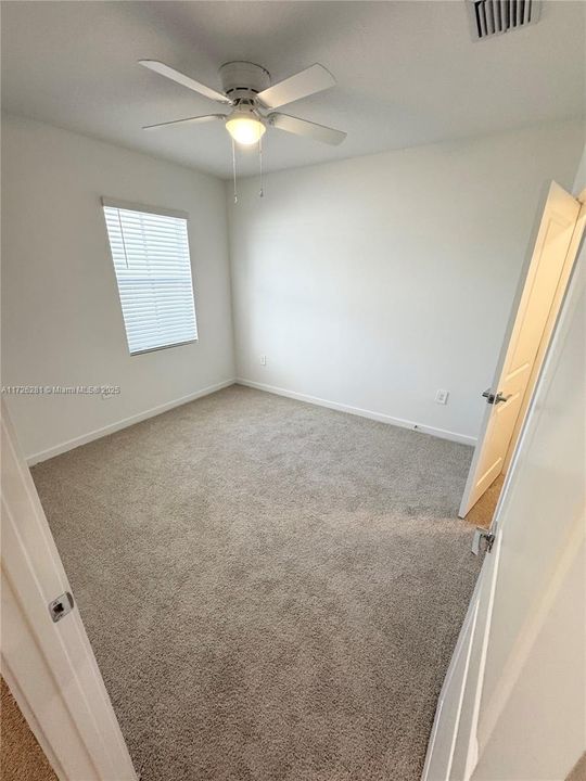 Recientemente alquilado: $2,700 (3 camas, 2 baños, 1785 Pies cuadrados)
