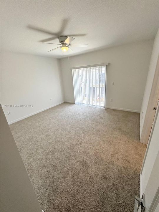Recientemente alquilado: $2,700 (3 camas, 2 baños, 1785 Pies cuadrados)