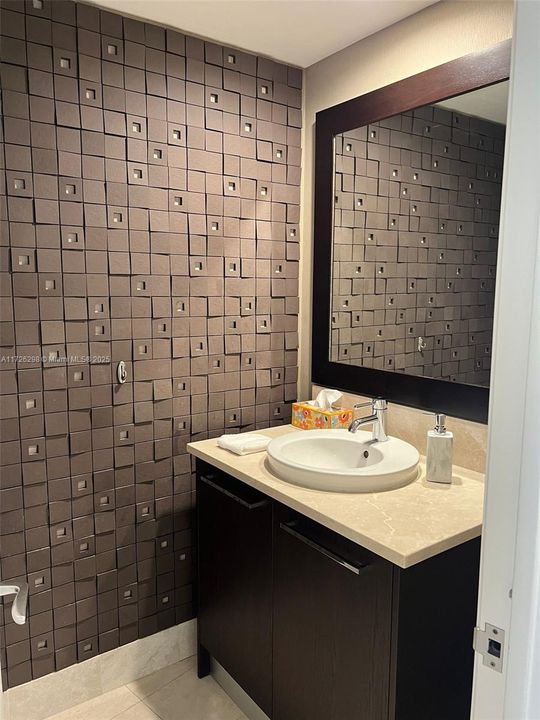 待售: $2,999,000 (3 贝兹, 3 浴室, 1956 平方英尺)