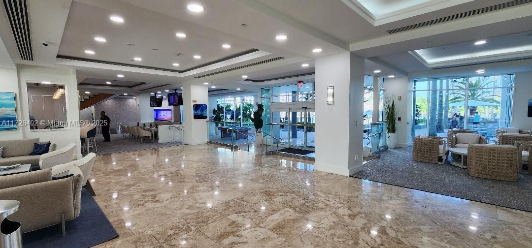 На продажу: $199,000 (1 спален, 1 ванн, 586 Квадратных фут)