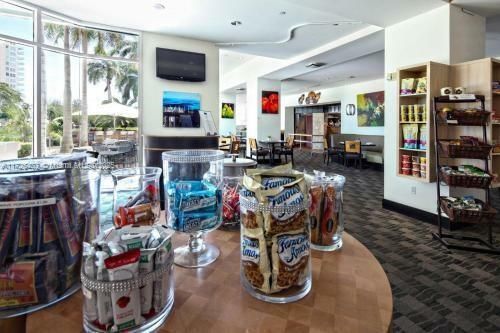 На продажу: $199,000 (1 спален, 1 ванн, 586 Квадратных фут)