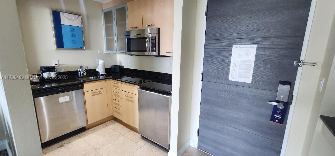 На продажу: $199,000 (1 спален, 1 ванн, 586 Квадратных фут)