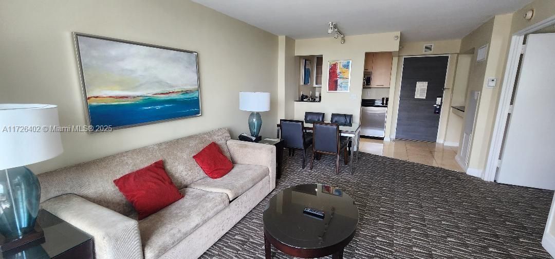 На продажу: $199,000 (1 спален, 1 ванн, 586 Квадратных фут)