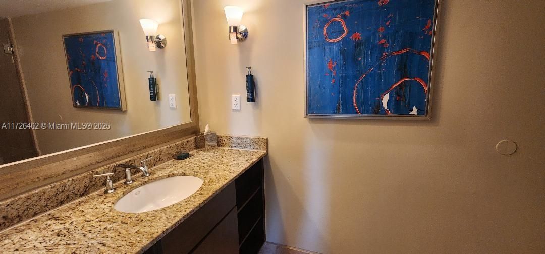 На продажу: $199,000 (1 спален, 1 ванн, 586 Квадратных фут)