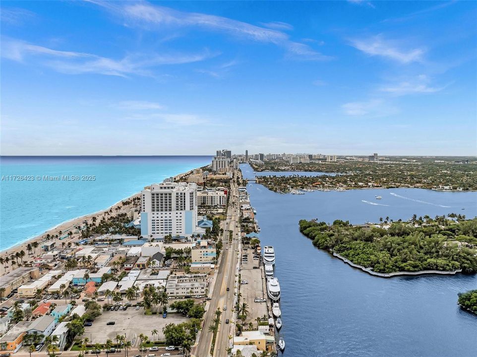 На продажу: $8,500,000 (0.95 acres)