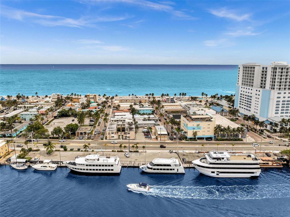 На продажу: $8,500,000 (0.95 acres)