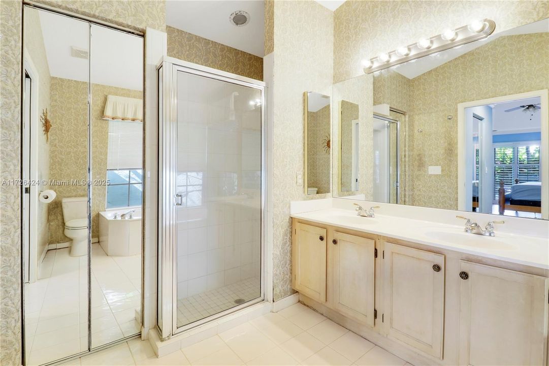 Vendido Recientemente: $749,000 (4 camas, 2 baños, 2015 Pies cuadrados)