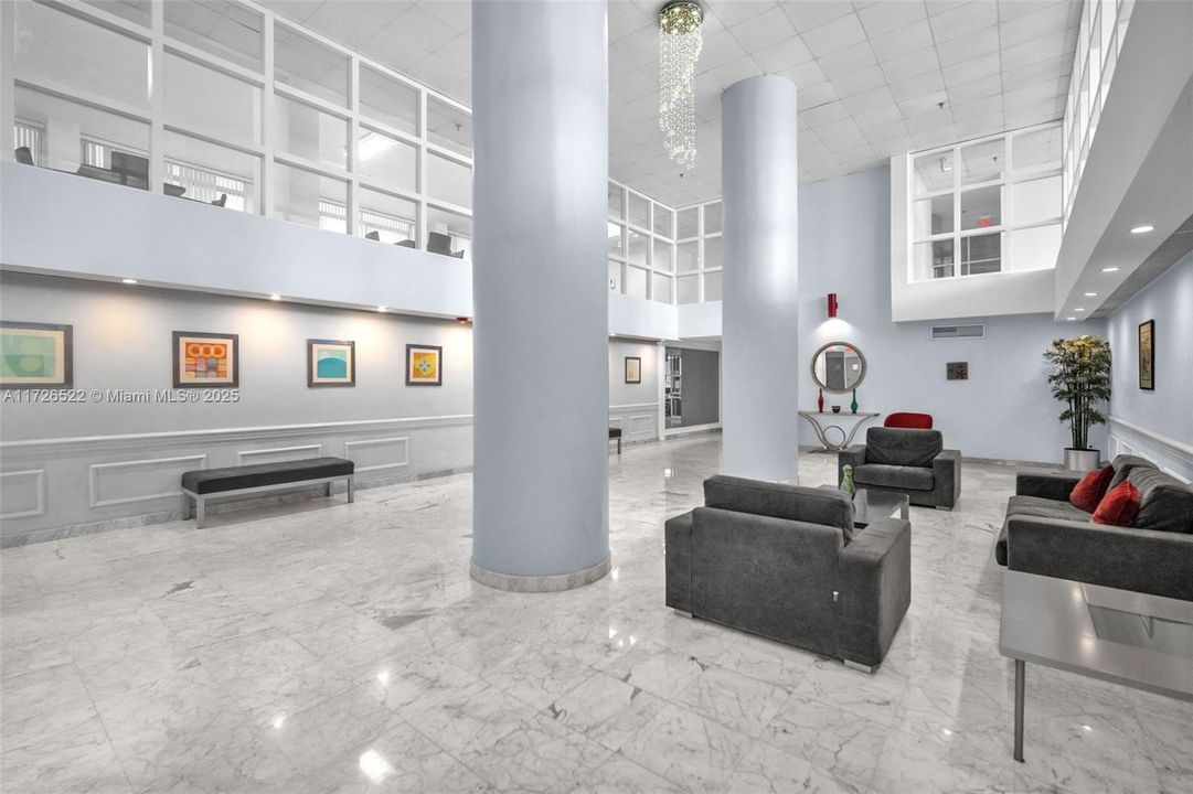 For Sale: $675,000 (2 beds, 2 baths, 1277 Square Feet)