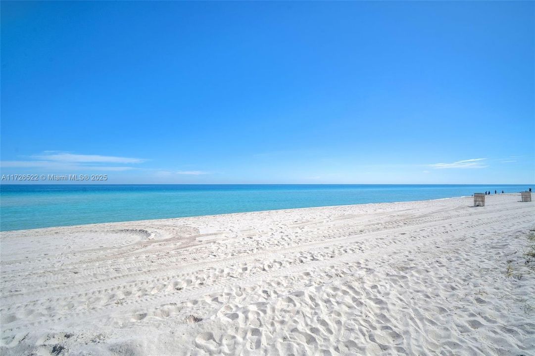 For Sale: $675,000 (2 beds, 2 baths, 1277 Square Feet)