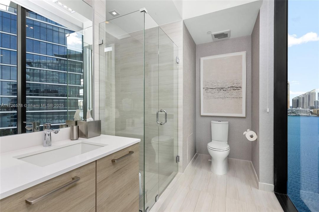 最近售出: $4,250,000 (4 贝兹, 5 浴室, 3669 平方英尺)