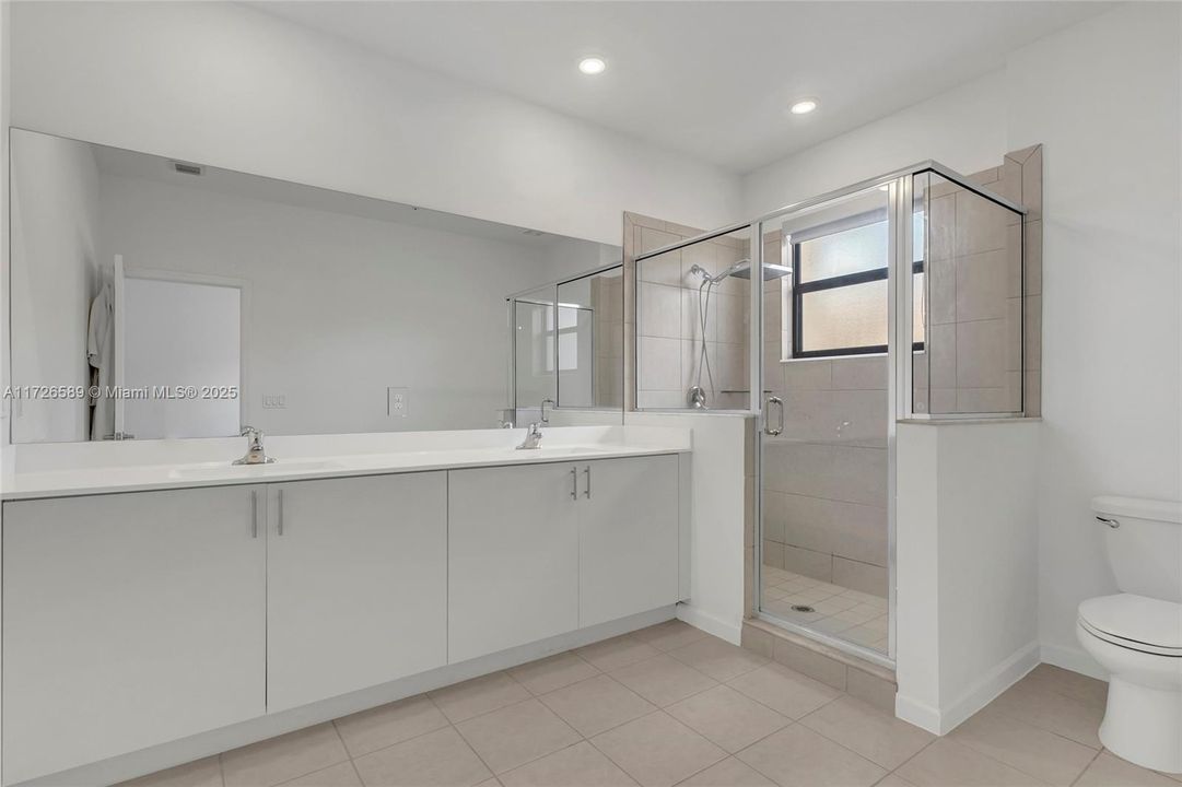 For Sale: $630,000 (3 beds, 2 baths, 1888 Square Feet)