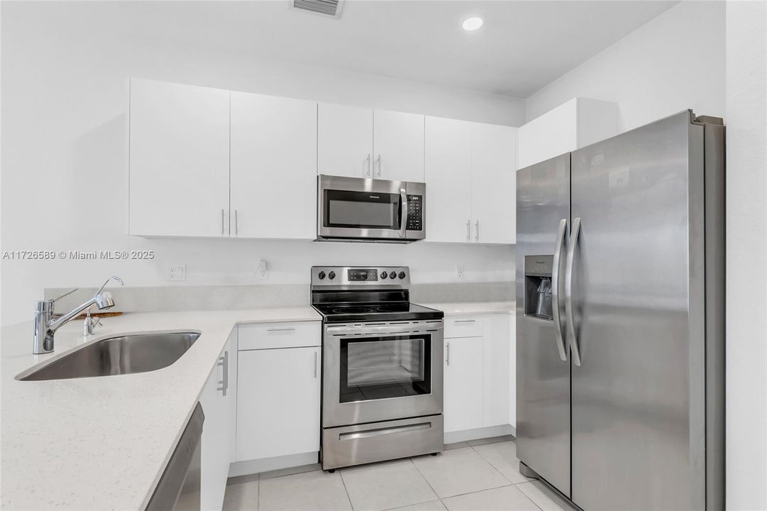 For Sale: $630,000 (3 beds, 2 baths, 1888 Square Feet)