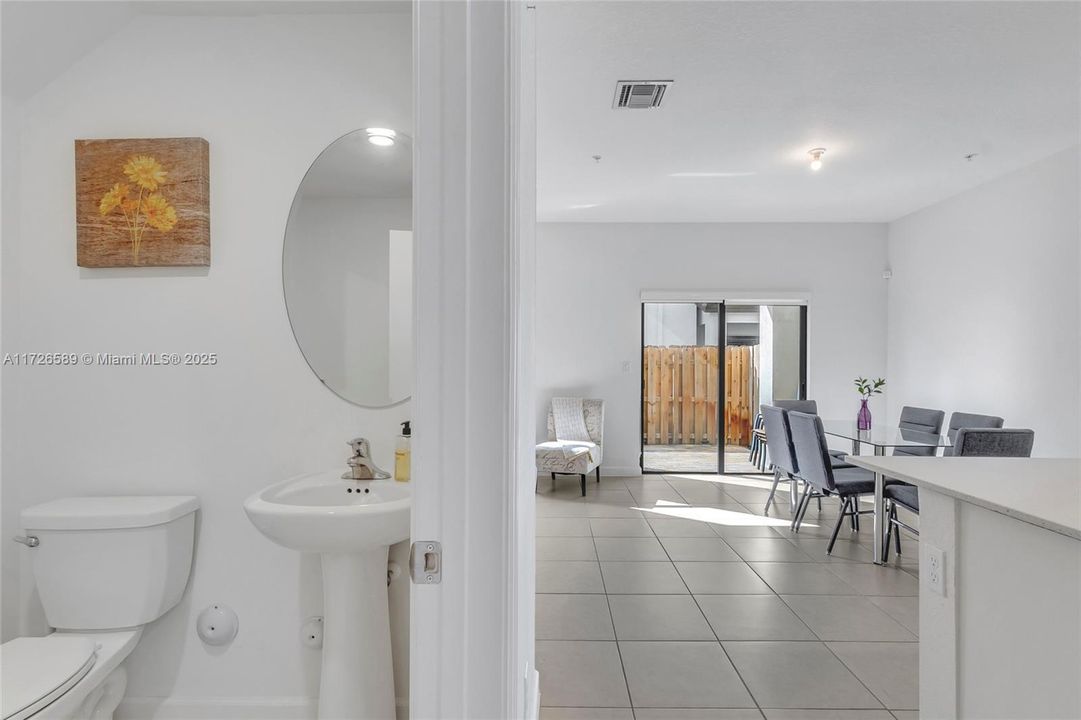 For Sale: $630,000 (3 beds, 2 baths, 1888 Square Feet)