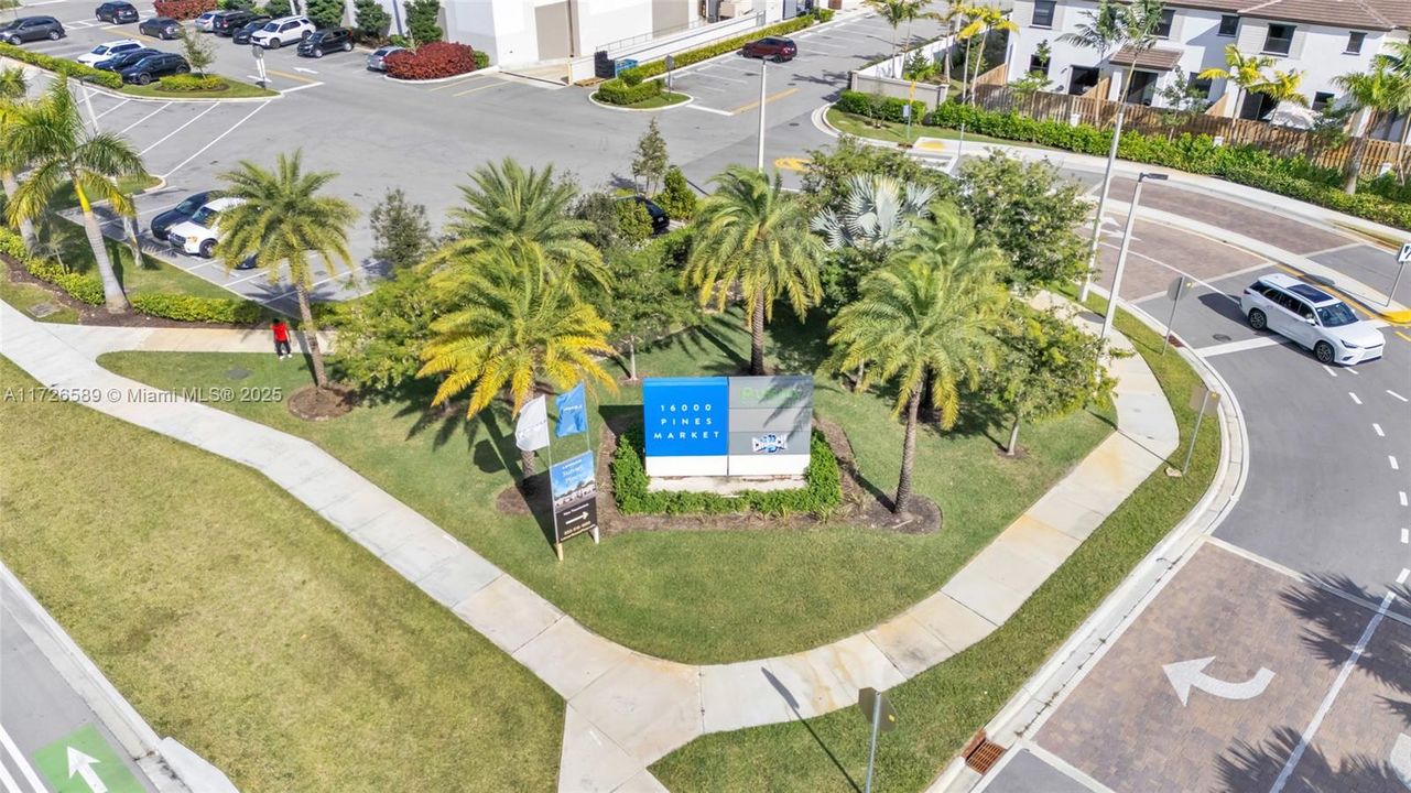 For Sale: $630,000 (3 beds, 2 baths, 1888 Square Feet)