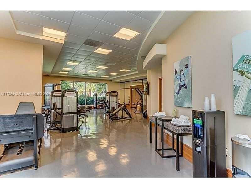 Recently Rented: $3,000 (1 beds, 2 baths, 1147 Square Feet)