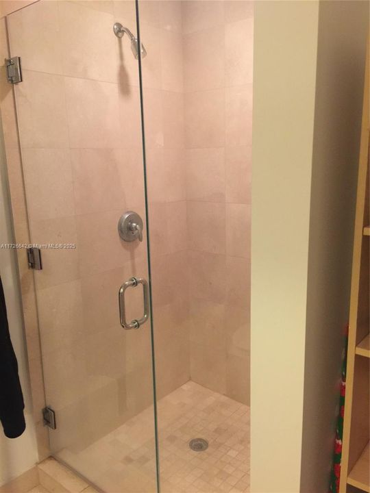 Recently Rented: $3,000 (1 beds, 2 baths, 1147 Square Feet)