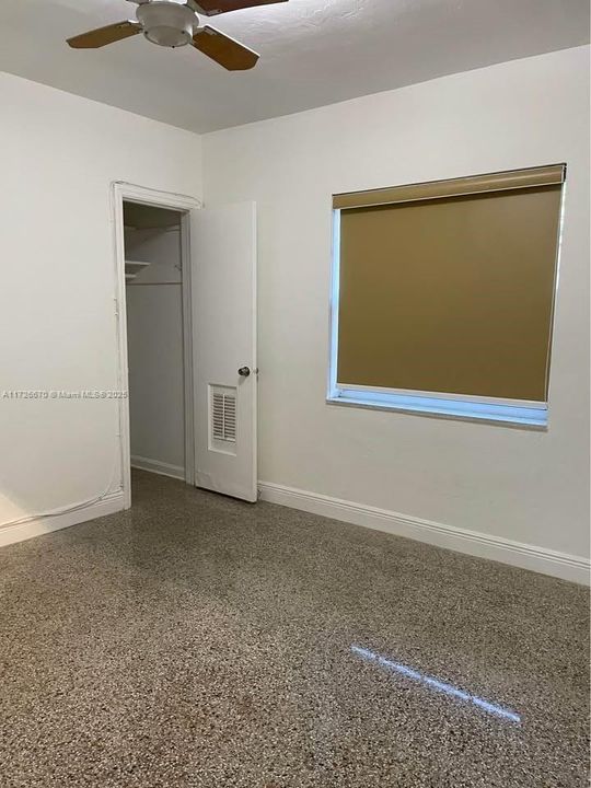 For Sale: $535,000 (2 beds, 1 baths, 880 Square Feet)